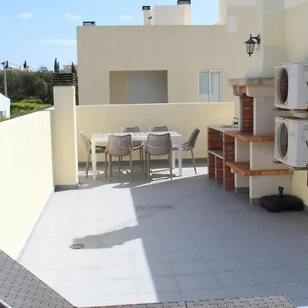 The Concierge - Patroves Pool House Daire Albufeira
