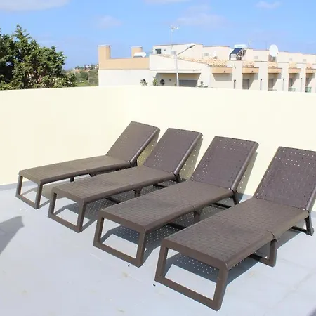 Διαμέρισμα The Concierge - Patroves Pool House *
